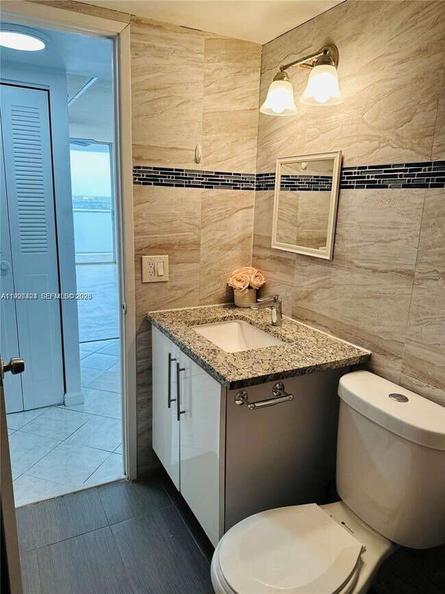 Foto del edificio - 1301 NE Miami Gardens Dr