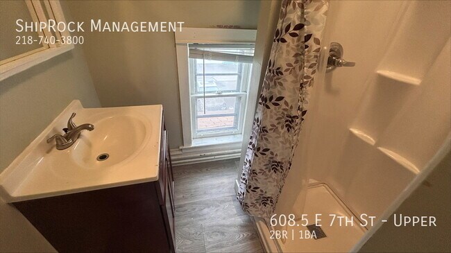 Foto del edificio - 608.5 E 7th St