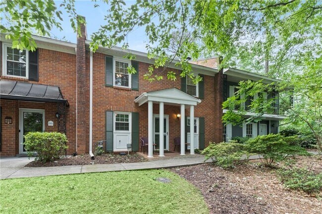 Building Photo - 2901 Lavista Way