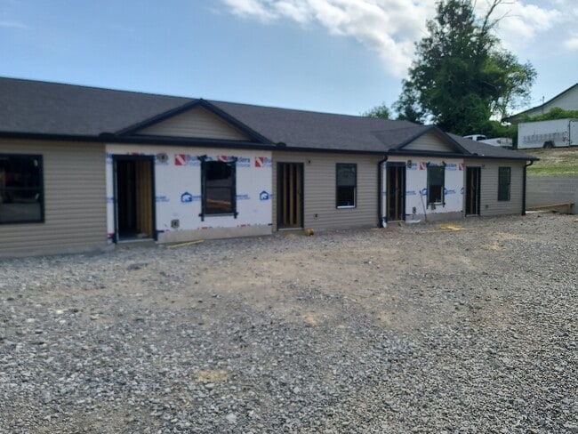 Building Photo - 105 Bright Ave