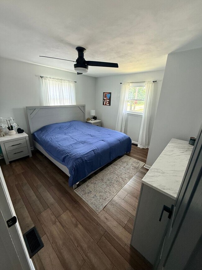 Foto del edificio - 1530 Cottage Ave