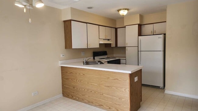 Foto del edificio - 1348 S Lorraine Rd