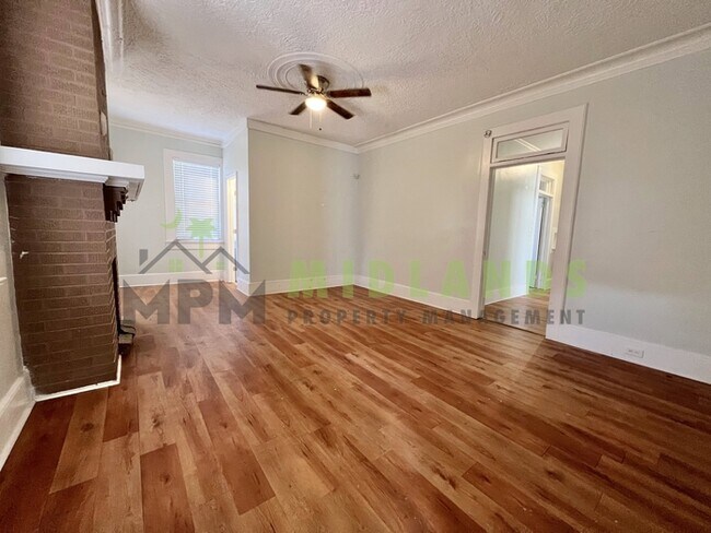 Foto del edificio - SHORT TERM LEASE!