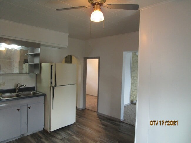 Foto del edificio - 629 N Pine St