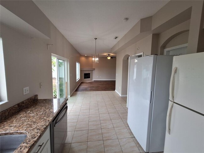 Foto del edificio - 27854 Breakers Dr