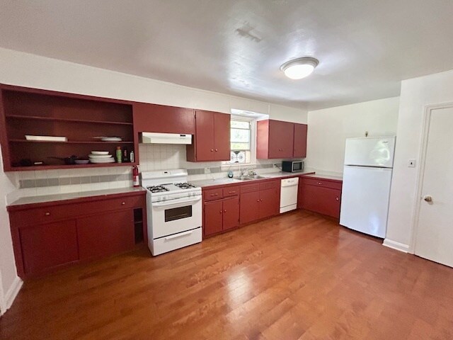 Foto del edificio - 3410 Parkside Dr