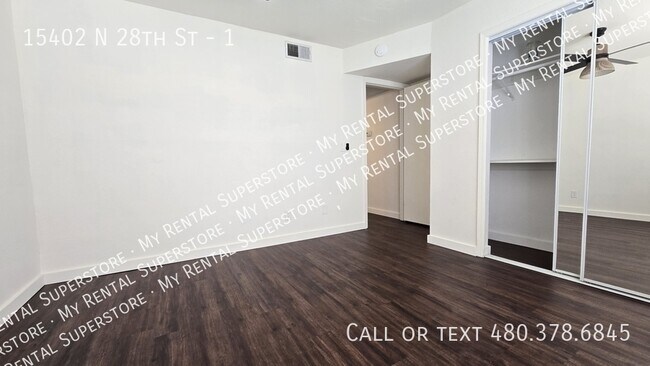 Foto del edificio - 15402 N 28th St