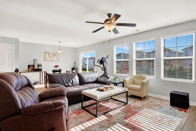 Foto del edificio - 35 Stetson Dr