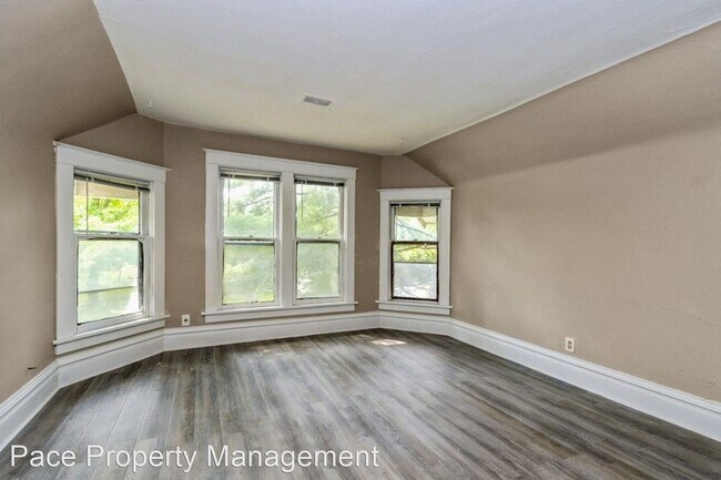 Building Photo - 2 br, 1 bath House - 800 Kimball Road