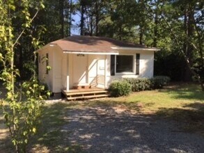 Building Photo - 306 Airbase Rd