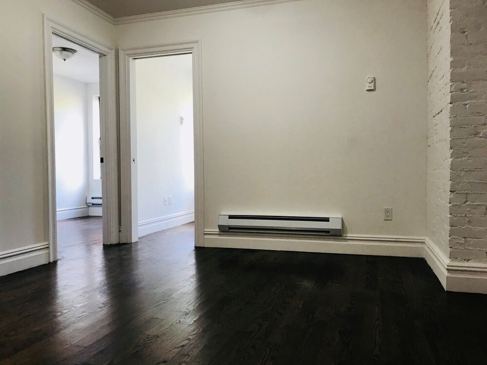 Primary Photo - 172 E 2nd St