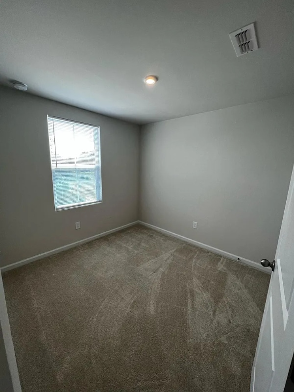 Building Photo - 104 Verdant Leaf Wy