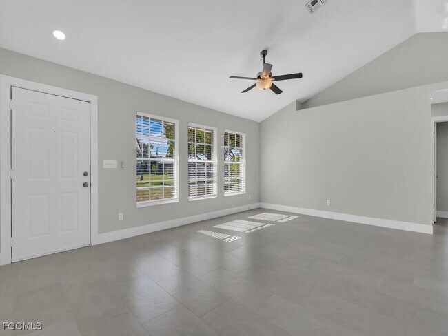 Foto del edificio - 1931 SW 36th Terrace