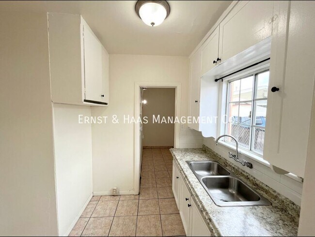 Foto del edificio - Cozy 1 Bedroom House In The Heart of Lynwo...
