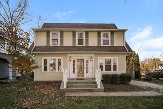 Building Photo - 468 Greenwood Ave
