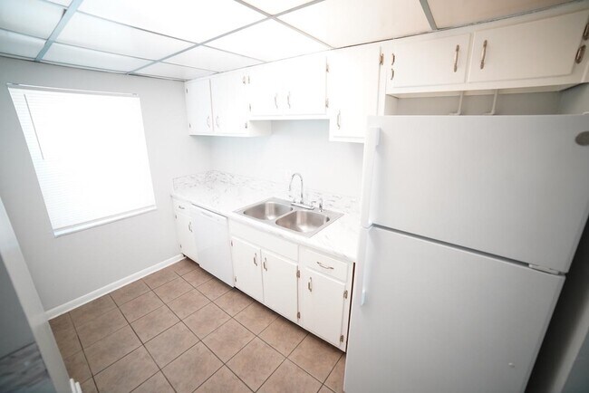 Foto del edificio - 2325 W Pensacola St