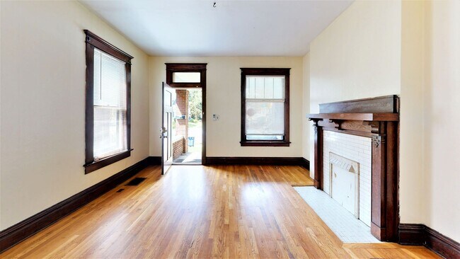 Foto del edificio - 2074-2078 Summit Street