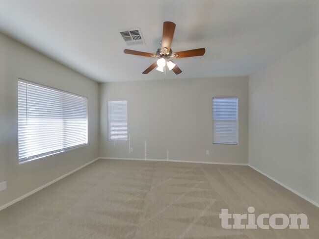 Foto del edificio - 5407 W Beverly Rd