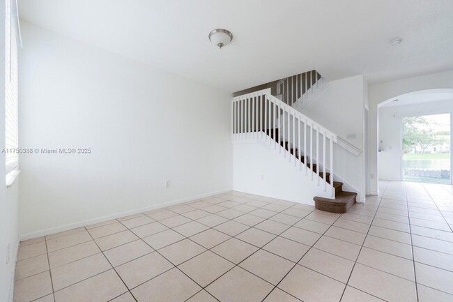 Foto del edificio - 2818 SE 16th Ave
