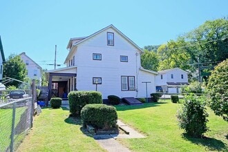 Building Photo - 512 Russell Ave