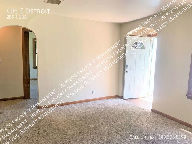 Foto del edificio - 2 Bed 1 Bath with attached garage and All ...