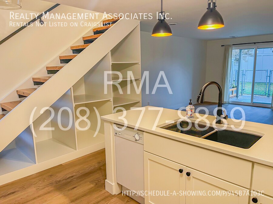 Primary Photo - Recently Remodeled