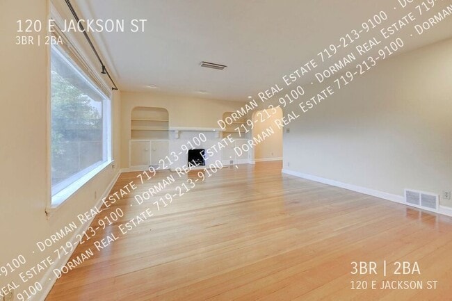 Foto del edificio - 120 E Jackson St