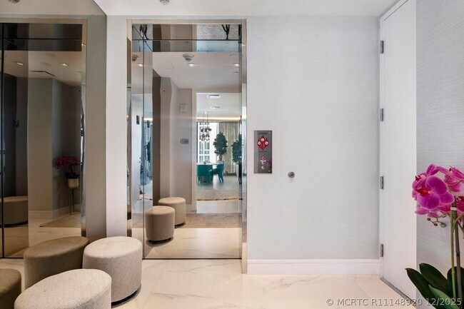 Building Photo - 15701 Collins Ave