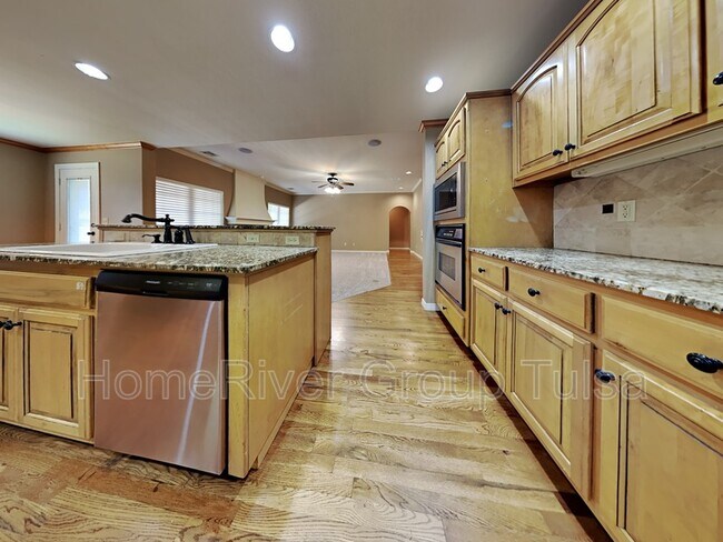 Foto del edificio - 3151 East 144th St S