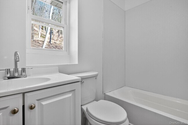 Foto del edificio - 2016 Old Rte 17