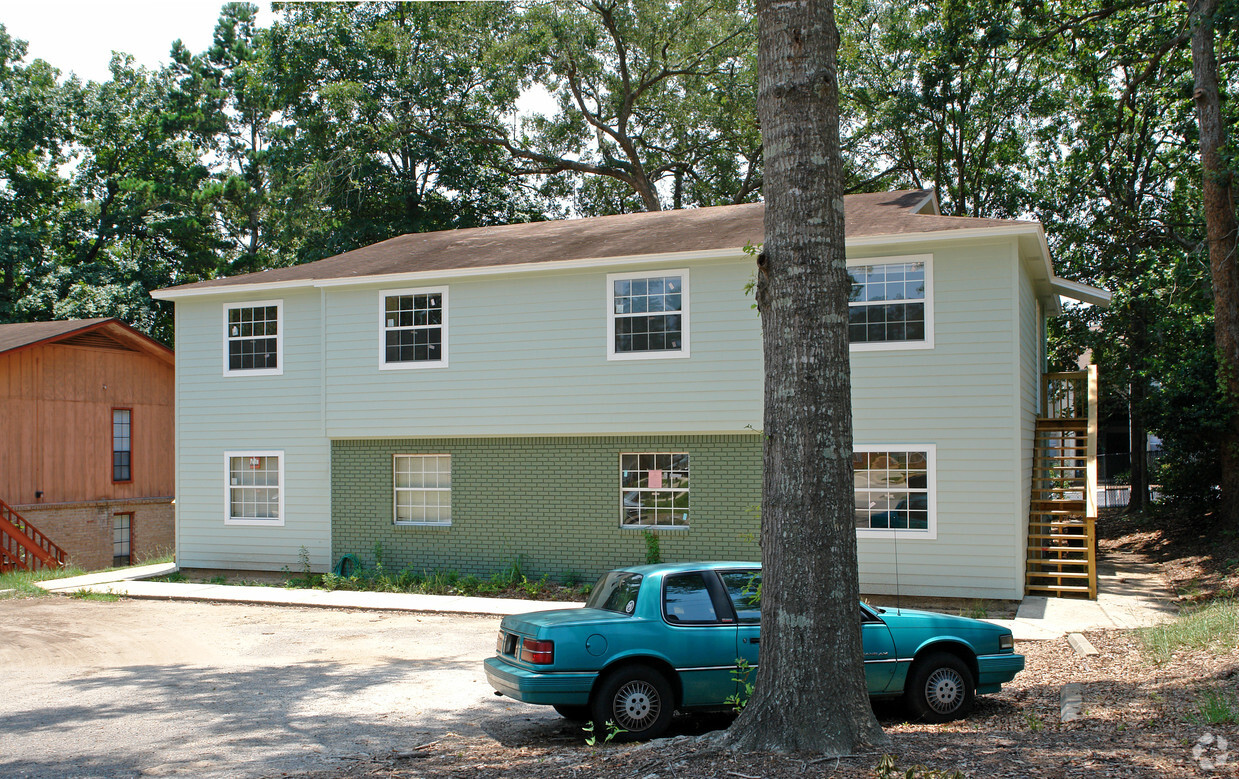 Building Photo - 161 Locke St