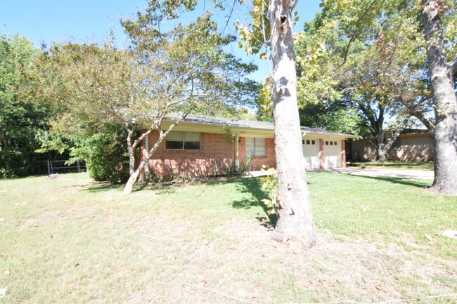 Foto del edificio - 3306 East Dr