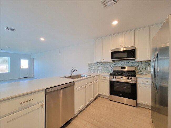 Foto del edificio - 1603 Windrose Bnd