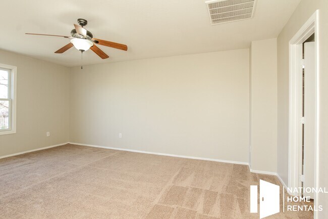 Building Photo - 17125 W Tara Ln