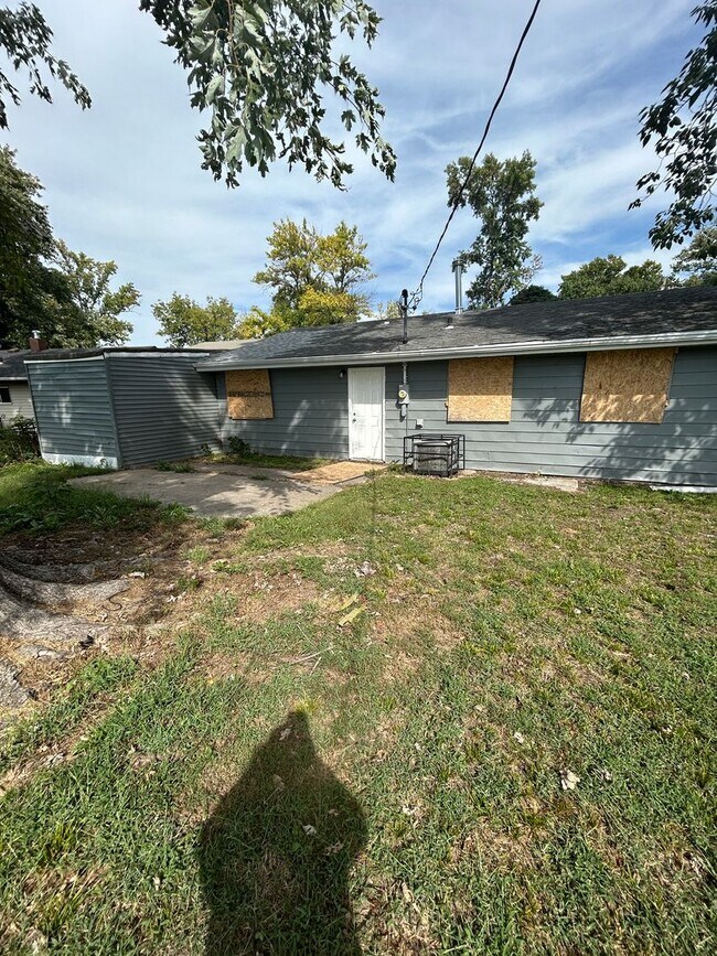 Foto del edificio - 1706 Andrews Dr