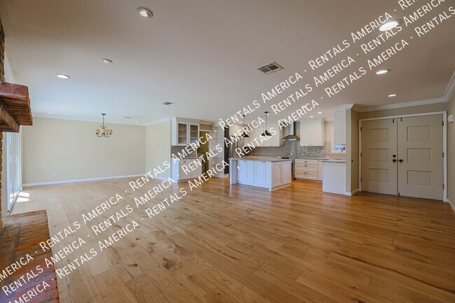 Foto del edificio - 8613 E Clarendon Ave