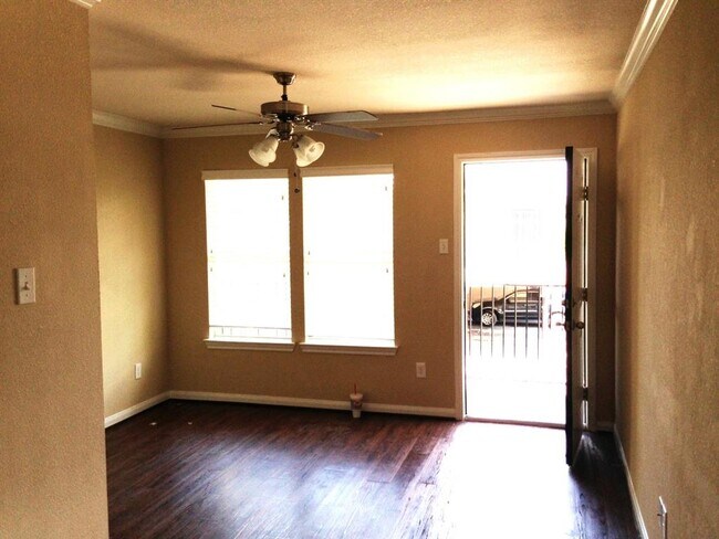 Foto del edificio - 214 W 17th St