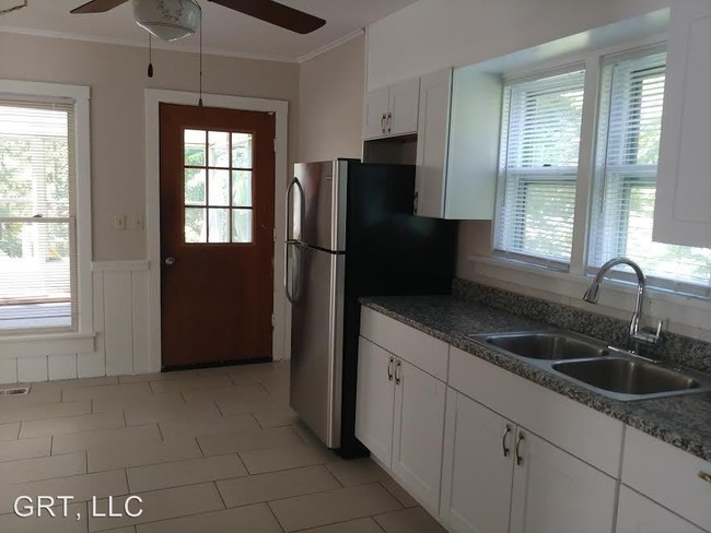 Building Photo - 4 br, 1.5 bath House - 5113 w orchard dr