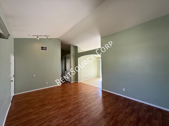 Foto del edificio - 42803 Fanchon Ave