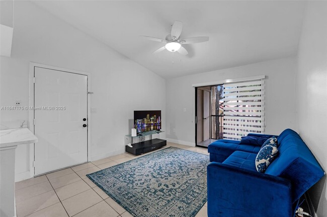 Building Photo - 10441 SW 156th Ct