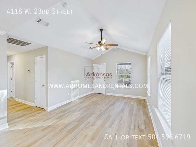 Foto del edificio - 4118 W 23rd St