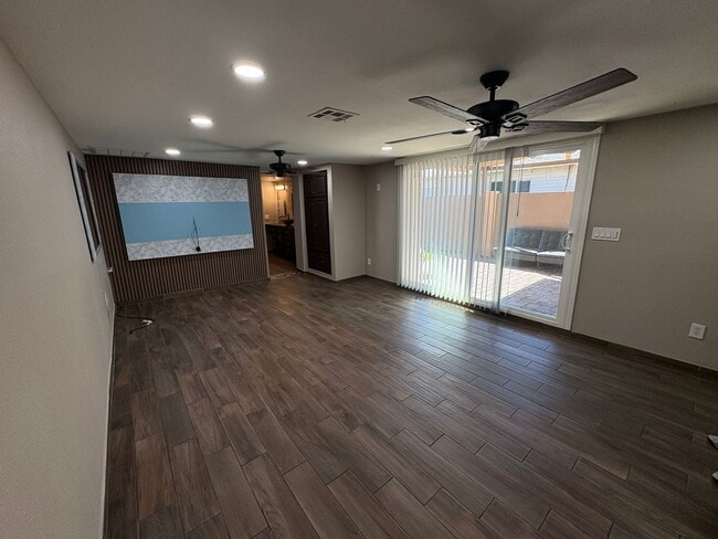 Rodriguez-N. 54th Ln - Rodriguez-N. 54th Ln Apartment