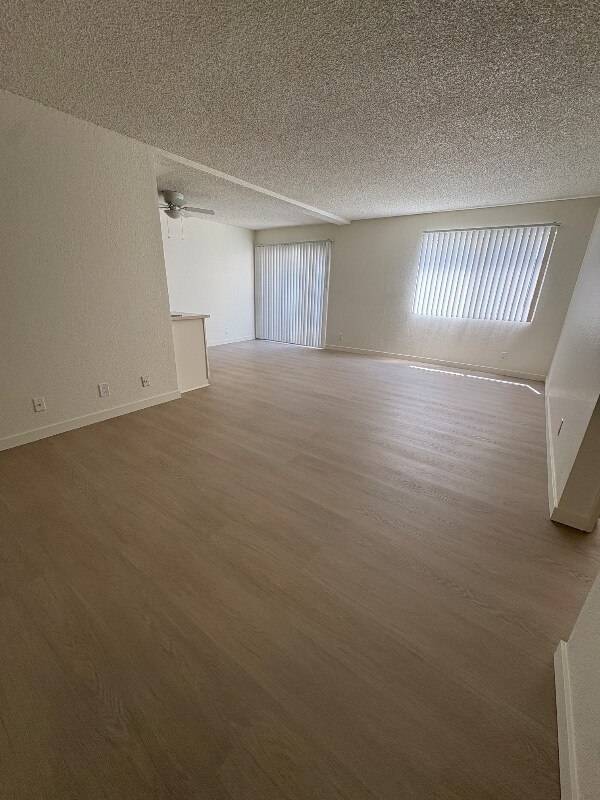 Foto principal - 6925 Haskell Ave