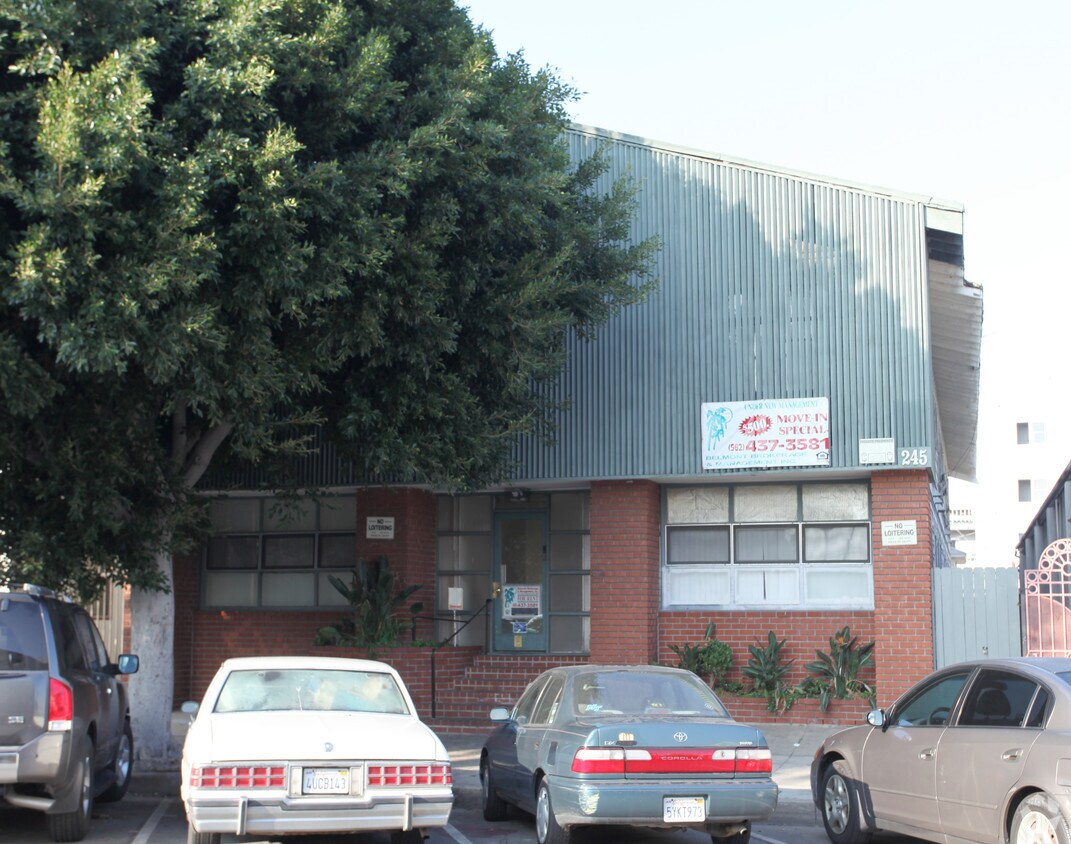 Primary Photo - 245 Linden Ave