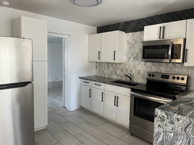 Building Photo - 43 Alamanda Dr