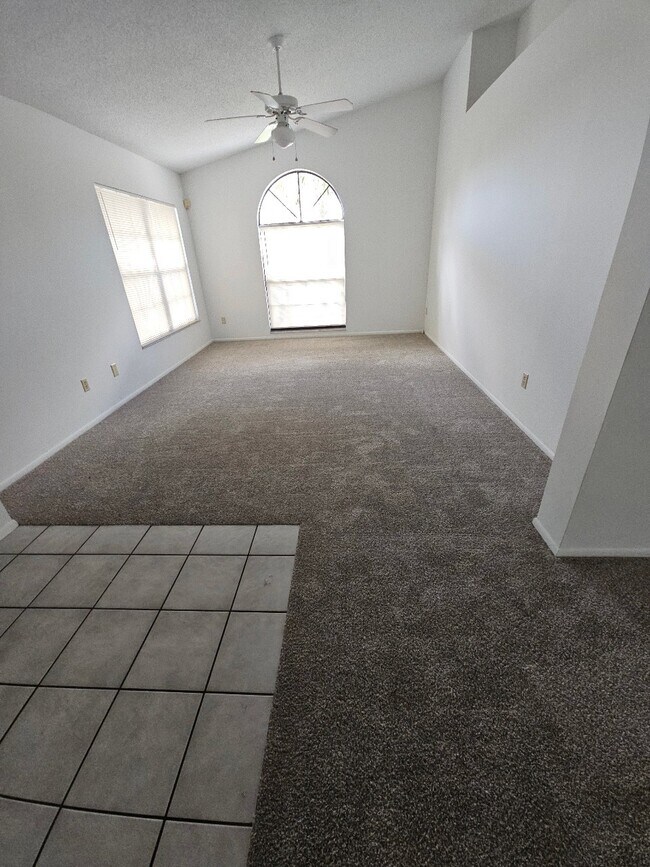 Building Photo - 5200 Lonesome Dove Dr