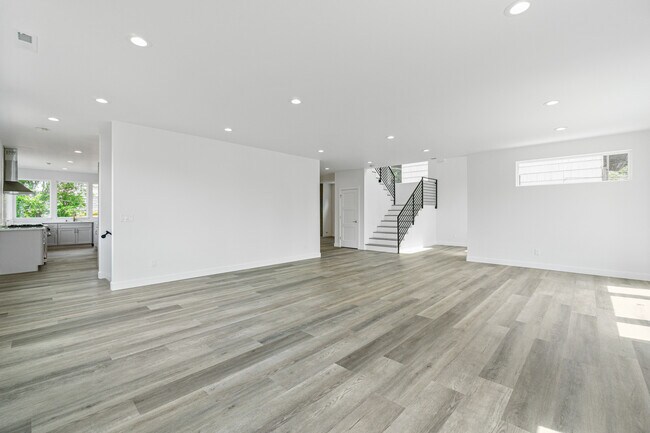 Building Photo - 2308 S Spencer St