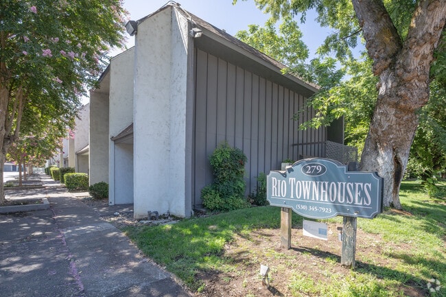 Monument Sign - Rio Townhouses