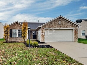 Building Photo - 5452 Wood Hollow Dr