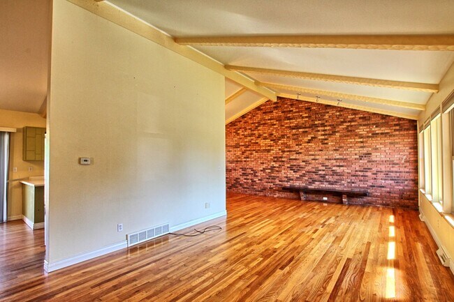 Foto del edificio - 5 bed 3 bath Broomfield home
